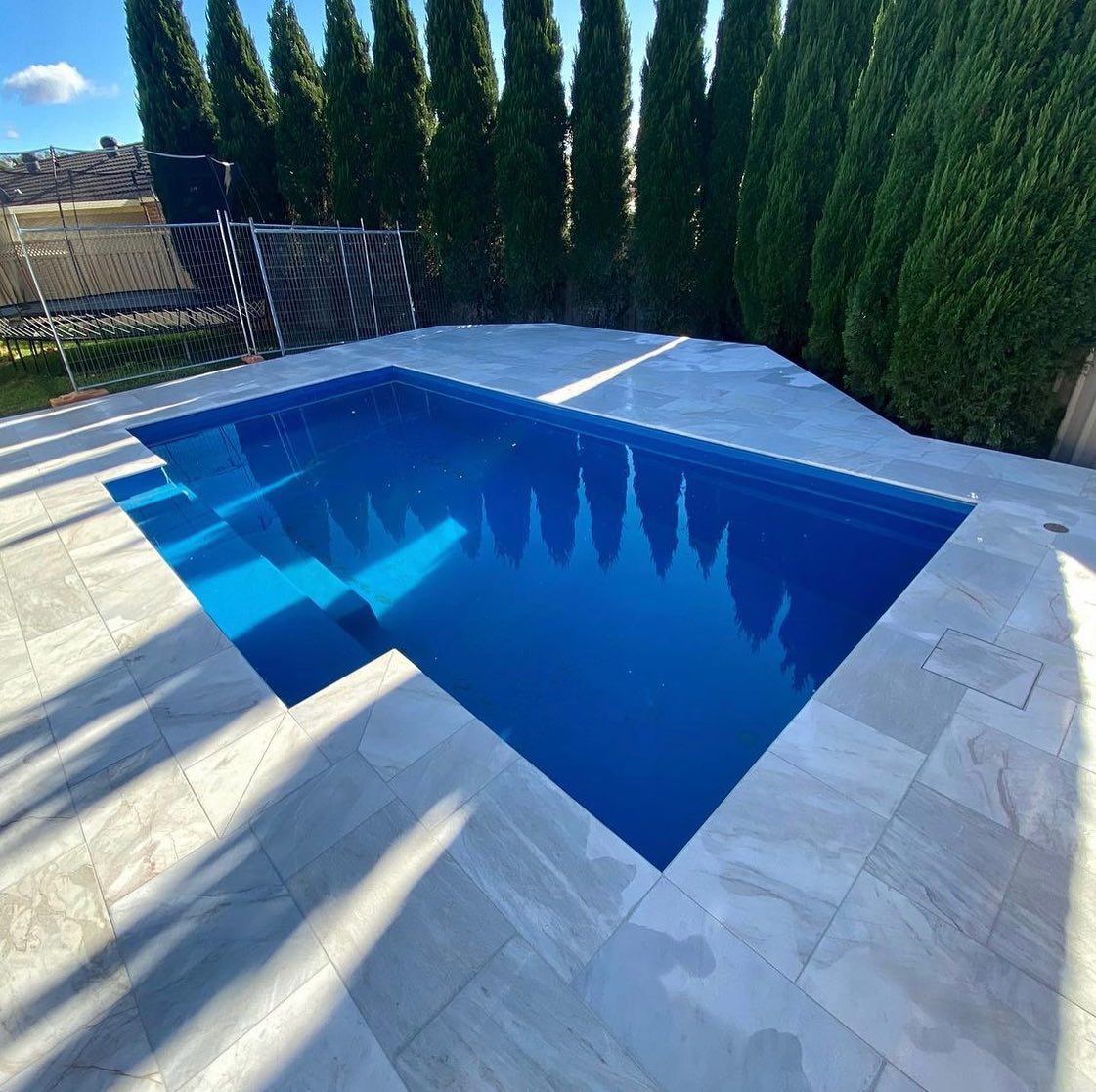 A 7 m Heritage fibreglass pool in Bora Bora finish